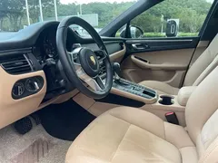 2021 Porsche Macan 2.0T — фото 18