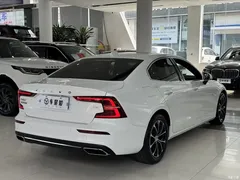 2021 Volvo S60 T4 Zhiyi Luxury, белый — фото 6