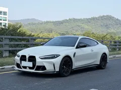 2022 BMW M4, белый — фото 1
