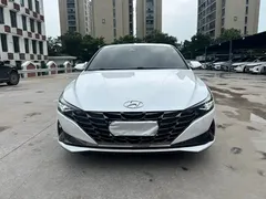 2022 Hyundai Elantra 1.5L CVT LUX Premium, белый — фото 2