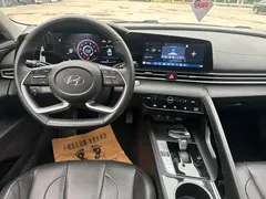 2022 Hyundai Elantra 1.5L CVT LUX Premium, белый — фото 7