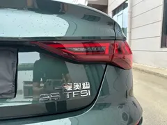 2023 Audi A3L Limousine 35 TFSI, зелёный — фото 7