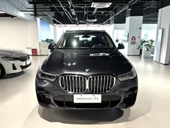 2022 BMW X5 xDrive40i M, чёрный — фото 2
