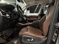 2022 BMW X5 xDrive40i M, чёрный — фото 11