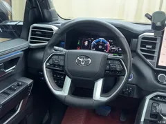 2023 Toyota Sequoia 3.5T Platinum — фото 14
