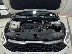 2023 Kia Sportage 2.0T 2WD Premium, белый — фото 18