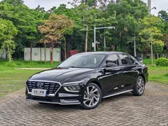 2021 Hyundai Mingtu 1.8L CVT LUX Premium — фото 1