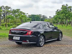 2021 Hyundai Mingtu 1.8L CVT LUX Premium — фото 4