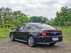 2021 Hyundai Mingtu 1.8L CVT LUX Premium — фото 6