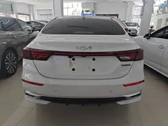 2021 Kia Cerato 1.5L CVT Fashion, белый — фото 4