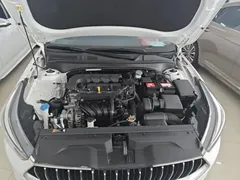 2021 Kia Cerato 1.5L CVT Fashion, белый — фото 16