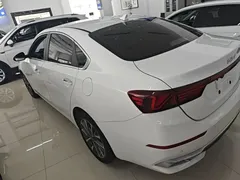 2021 Kia Cerato 1.5L CVT Fashion, белый — фото 23