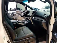 2021 Toyota Vellfire Crown Hybrid 2.5L HV Premium, белый — фото 7
