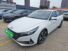 2022 Hyundai Elantra 1.5L CVT LUX Premium, белый — фото 2