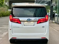 2021 Toyota Alphard Hybrid 2.5L Premium, белый — фото 13