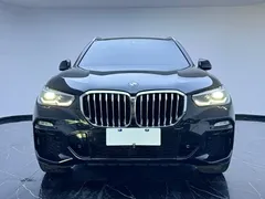 2021 BMW X5 xDrive30i M, чёрный — фото 2