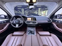 2021 BMW X5 xDrive30i M, чёрный — фото 18