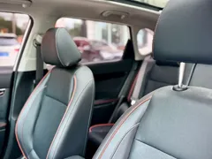 2023 Kia Seltos 1.5L CVT Luxury, белый — фото 18