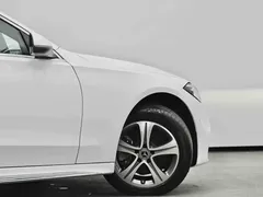 2022 Mercedes-Benz C-Class C 200 L Sport, белый — фото 2