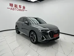 2022 Audi Q3 35 TFSI fashionable and dynamic — фото 3