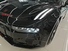 2022 Zeekr 001 Long Range Dual Motor WE EV, чёрный — фото 24