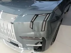 2024 Zeekr 009 6-Seat Executive 4WD 108kWh — фото 24