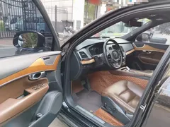 2021 Volvo XC90 B5 Luxury 5-seat, чёрный — фото 12