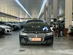2023 BMW 5 Series 530Li Leading M Sport Package, чёрный — фото 2