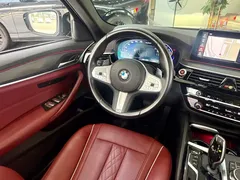 2023 BMW 5 Series 530Li Leading M Sport Package, чёрный — фото 8