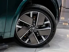 2025 Li Auto L9 Smart Refresh, зелёный — фото 10