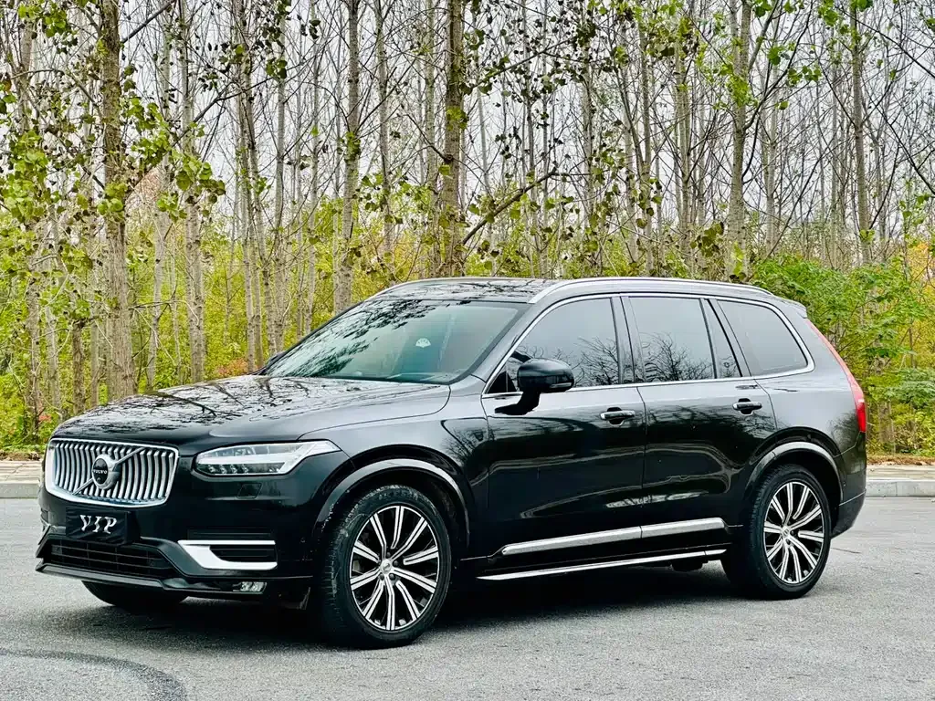 2021 Volvo XC90 B6 Sport 7