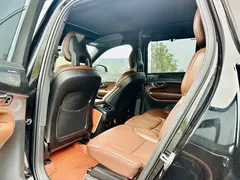 2021 Volvo XC90 B6 Sport 7, чёрный — фото 5