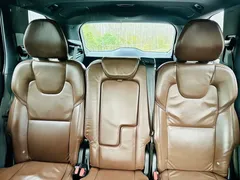 2021 Volvo XC90 B6 Sport 7, чёрный — фото 7