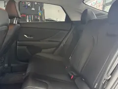 2022 Hyundai Elantra 1.5L CVT LUX Premium, белый — фото 15