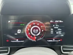 2022 Hyundai Elantra 1.5L CVT LUX Premium, белый — фото 24