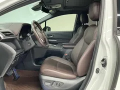 2021 Toyota Sienna 2.5L Hybrid Platinum, белый — фото 9