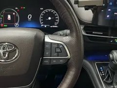 2021 Toyota Sienna 2.5L Hybrid Platinum, белый — фото 16