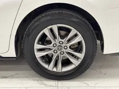 2021 Toyota Sienna 2.5L Hybrid Platinum, белый — фото 28