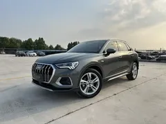 2022 Audi Q3 35 TFSI — фото 1