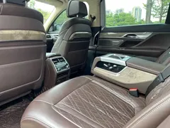 2021 BMW 7 Series 7 740Li, чёрный — фото 21