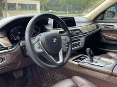 2021 BMW 7 Series 7 740Li, чёрный — фото 25