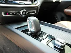 2022 Volvo S60 B4 Zhiyi Luxury, белый — фото 9