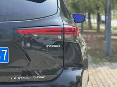 2022 Toyota Crown Kluger 2.5L HEV 4WD Flagship — фото 15