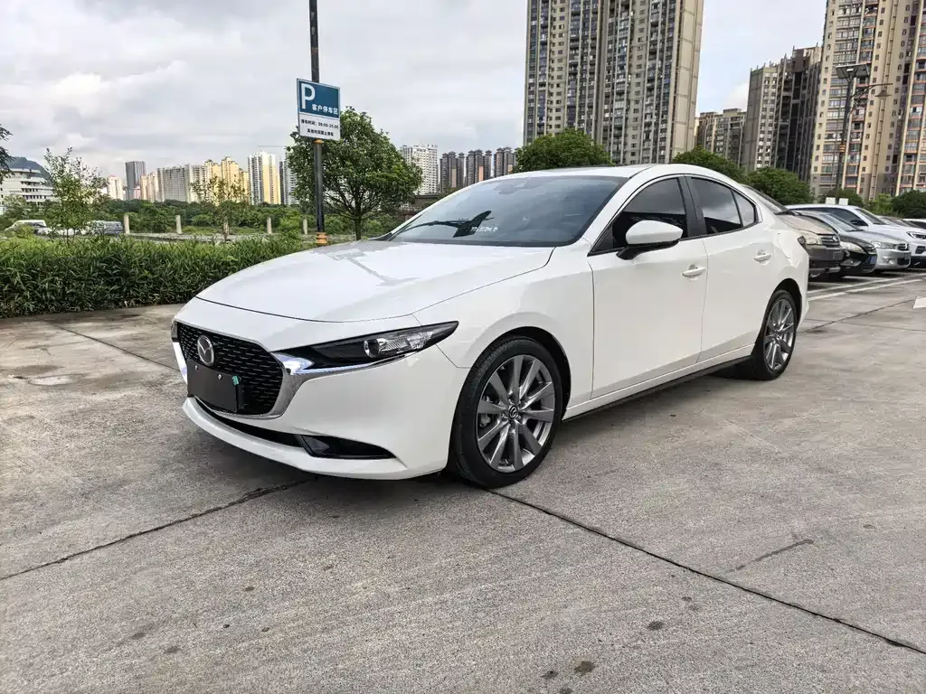 2023 Mazda 3 2.0L AT