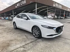 2023 Mazda 3 2.0L AT, белый — фото 3