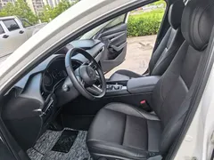 2023 Mazda 3 2.0L AT, белый — фото 8