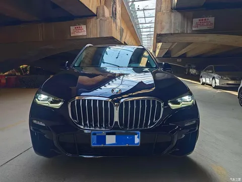 BMW X5 modified xDrive 2022