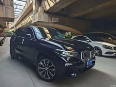 2022 BMW X5 modified xDrive 30Li M sports package — фото 2