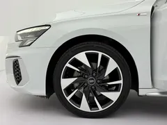 2022 Audi A3L Limousine 35 TFSI Fashion Sport, белый — фото 19