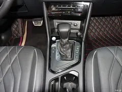 2022 Volkswagen Tiguan L 330TSI AT 2WD R-Line Yuexiang — фото 15